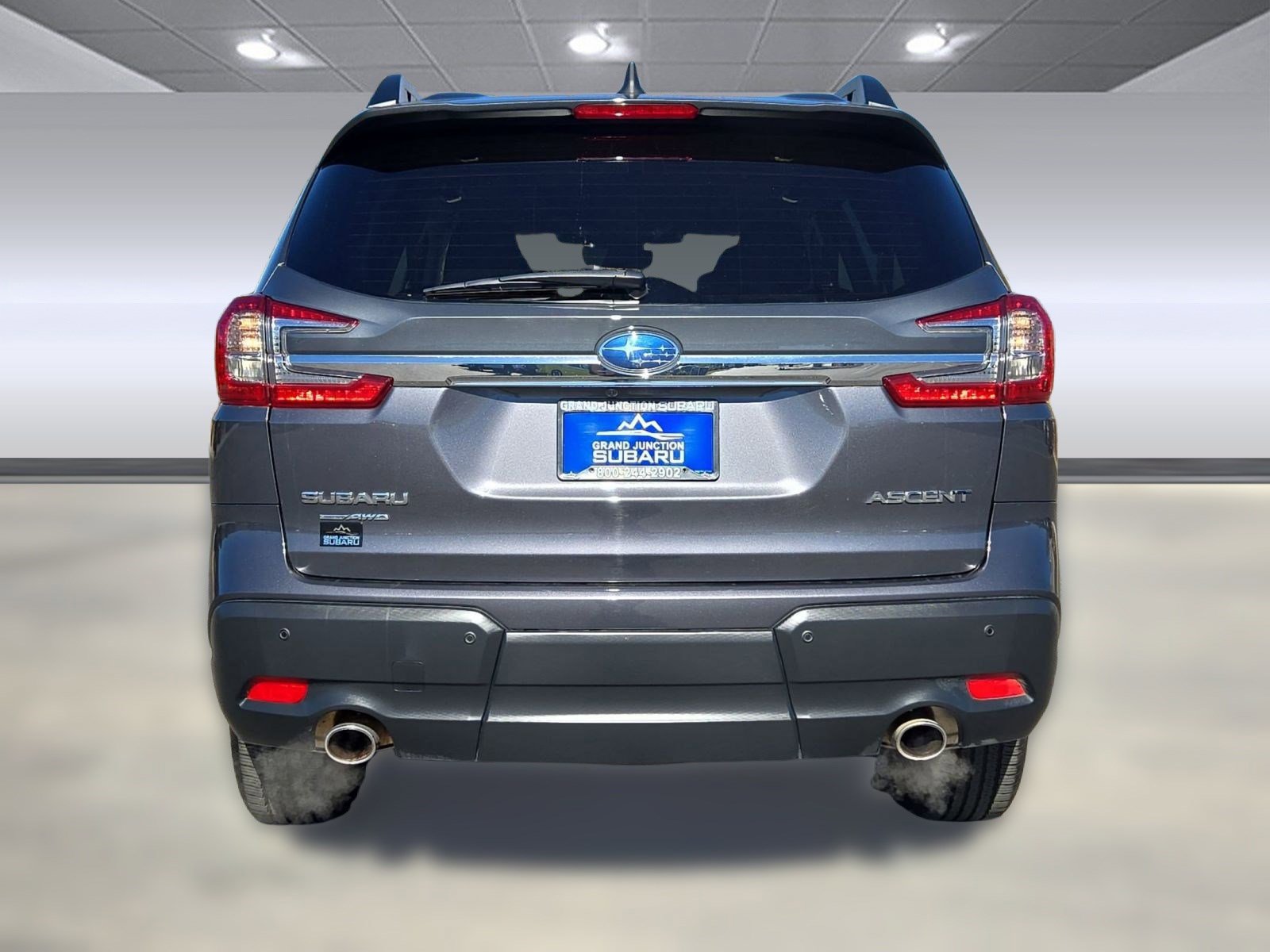 Used 2024 Subaru Ascent Premium w/ Convenience Package image 9