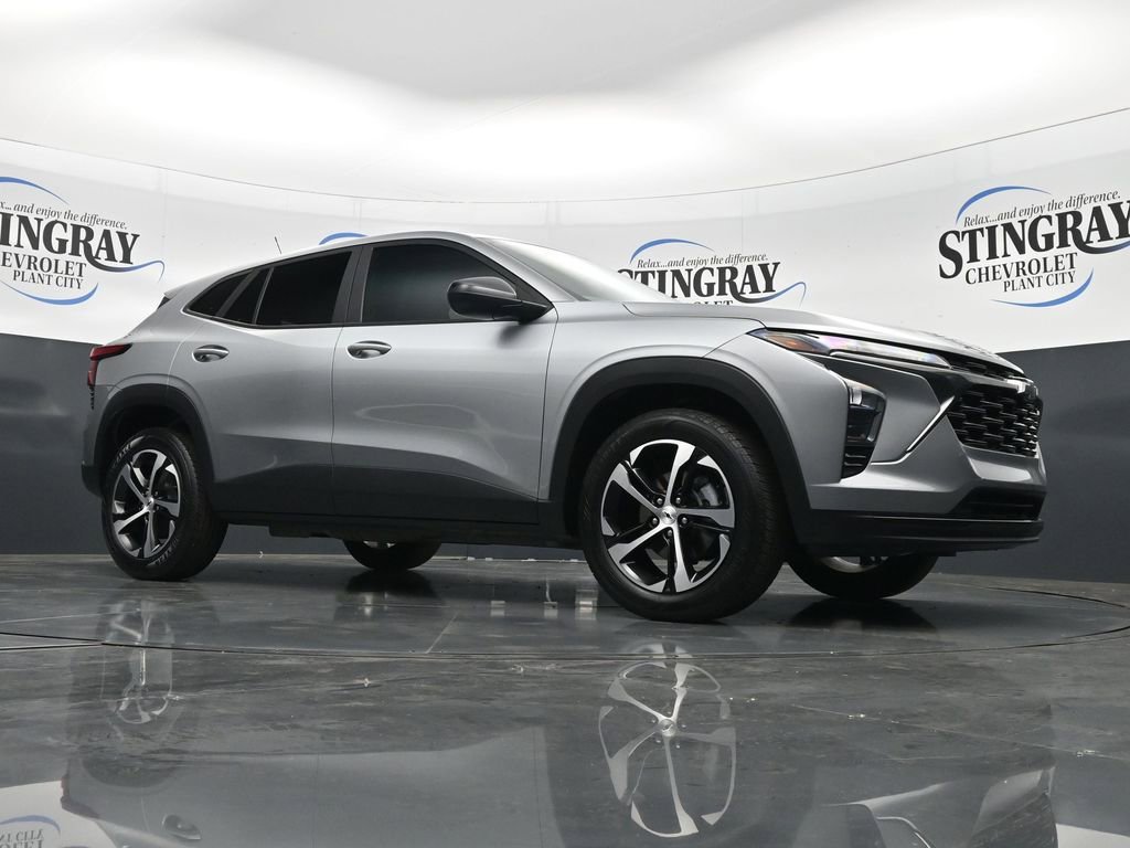 Used 2024 Chevrolet Trax RS w/ Driver Confidence Package image 17