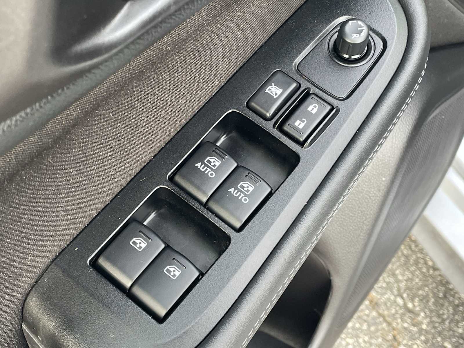 Used 2017 Subaru Legacy 2.5i Premium image 13