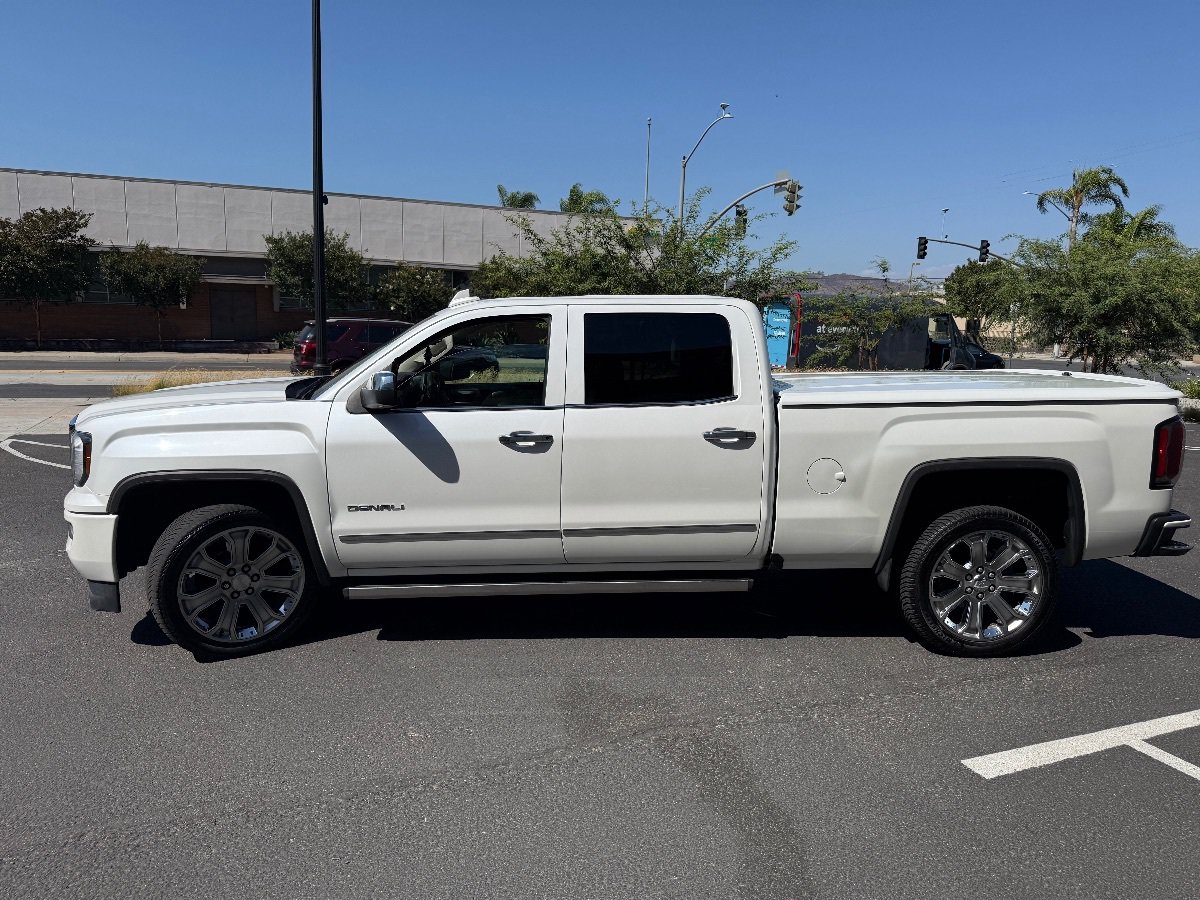 Used 2018 GMC Sierra 1500 Denali w/ Denali Ultimate Package AWD/4WD image 4