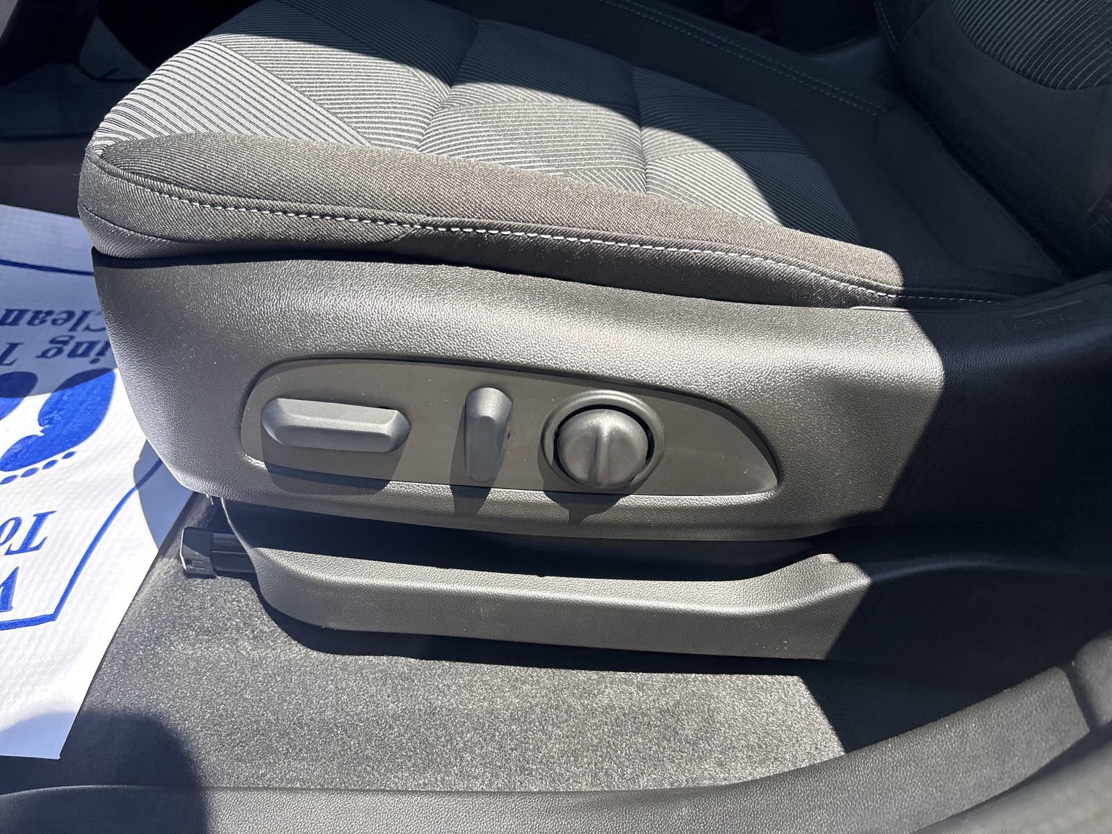 New 2027 Chevrolet Bolt LT w/ Comfort Package FWD image 15