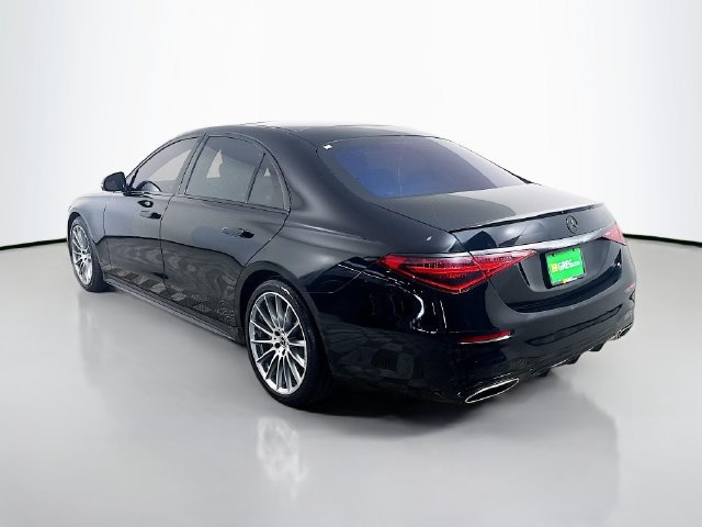 Used 2022 Mercedes-Benz S 500 4MATIC w/ AMG Line Package image 7