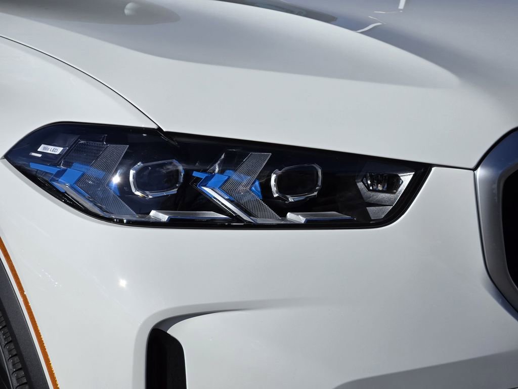 New 2026 BMW X5 xDrive50e w/ Premium Package image 8