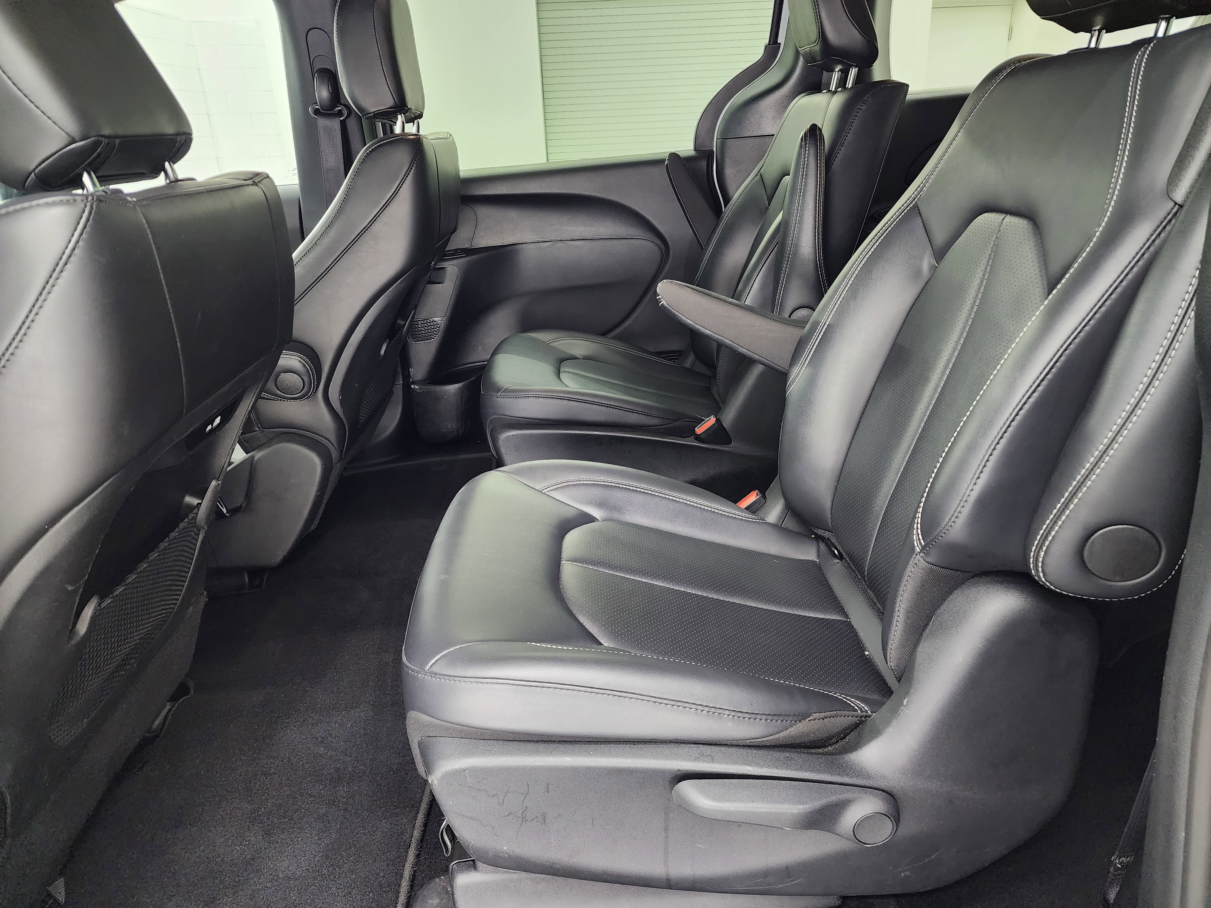 Used 2024 Chrysler Pacifica Limited image 8