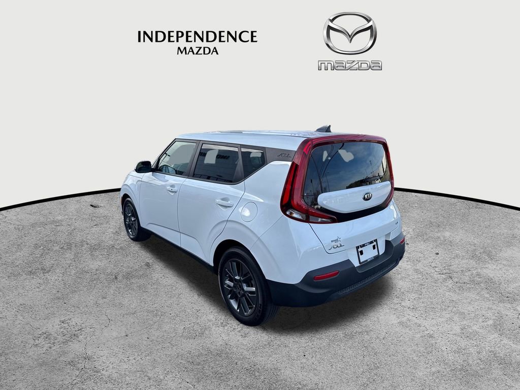 Used 2020 Kia Soul EX FWD image 5