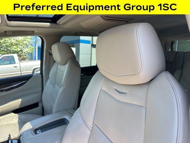 Used 2020 Cadillac Escalade Premium Luxury AWD/4WD image 7