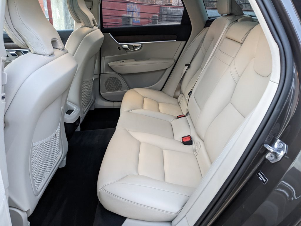 Used 2021 Volvo V90 T6 Cross Country w/ Climate Package image 23