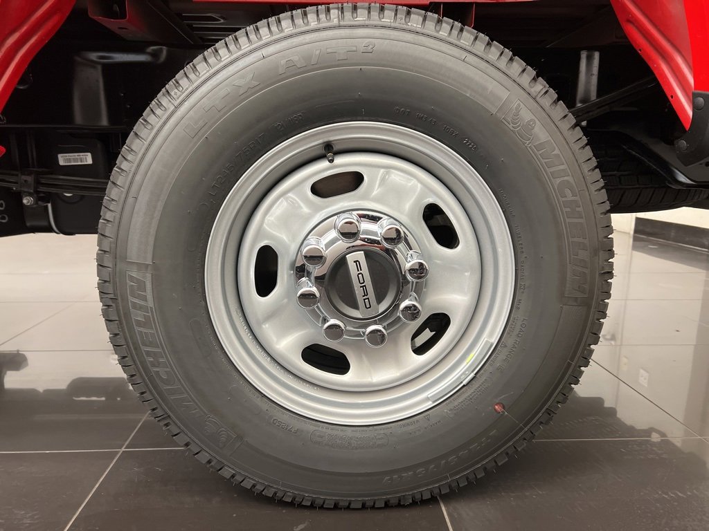 New 2026 Ford F250 XL w/ XL Chrome Package image 7