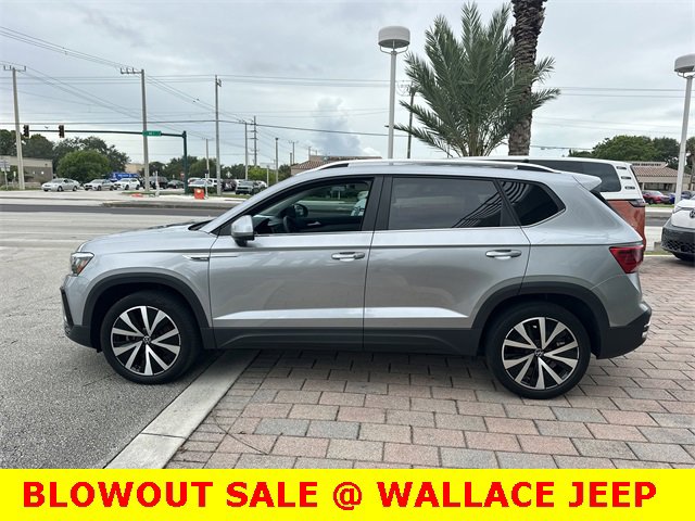 Used 2022 Volkswagen Tiguan SE image 7