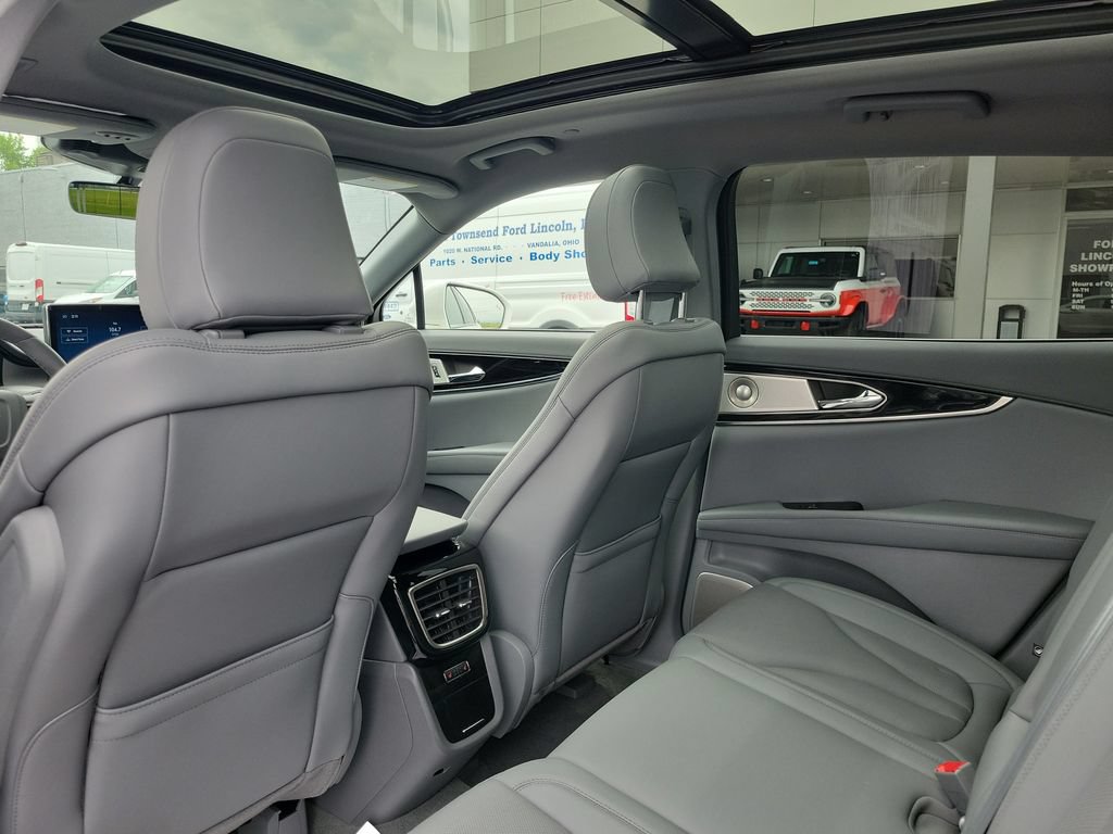 Certified 2023 Lincoln Nautilus Reserve w/ Equipment Group 202A AWD/4WD image 16