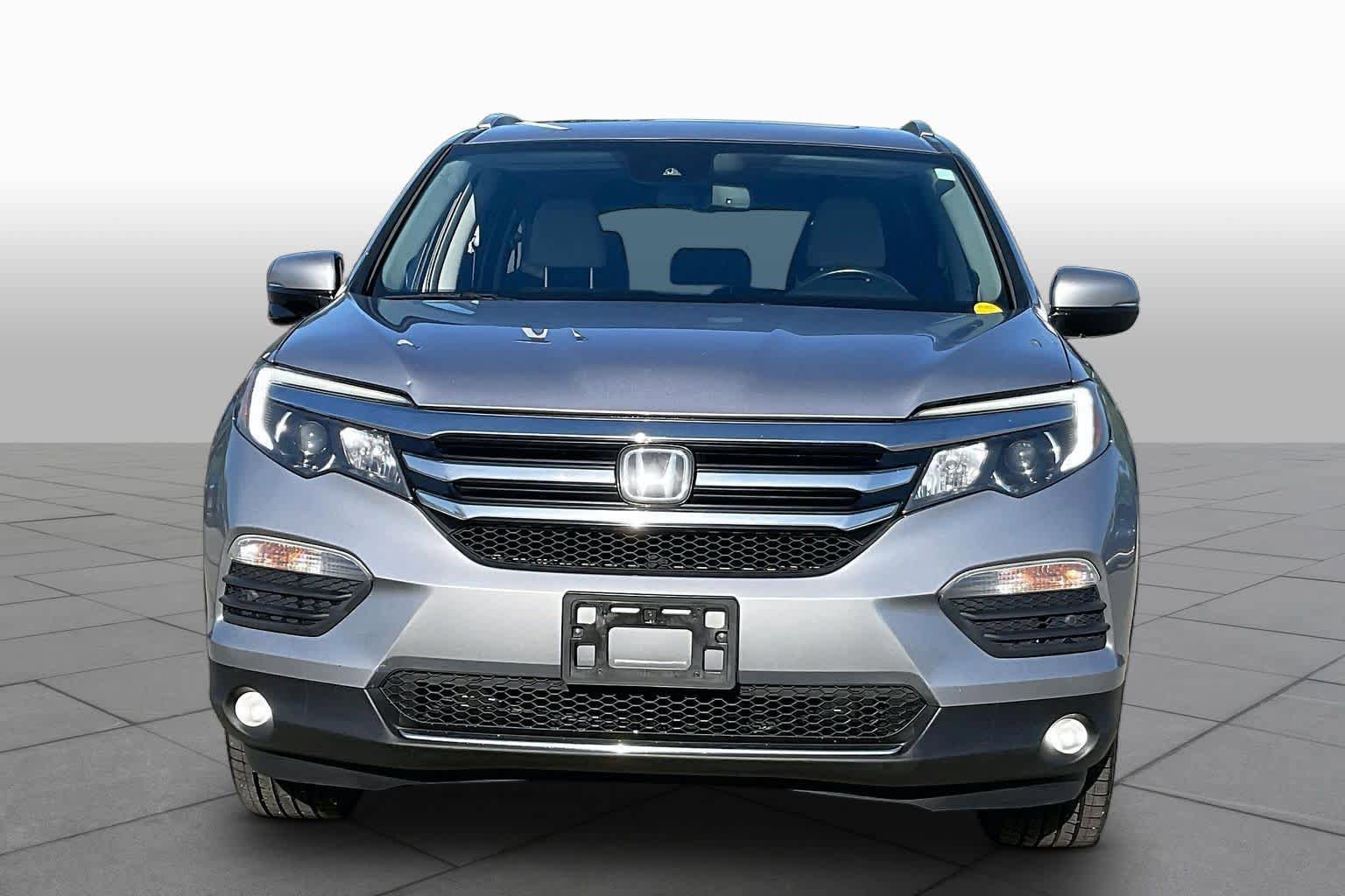 Used 2016 Honda Pilot Touring image 3