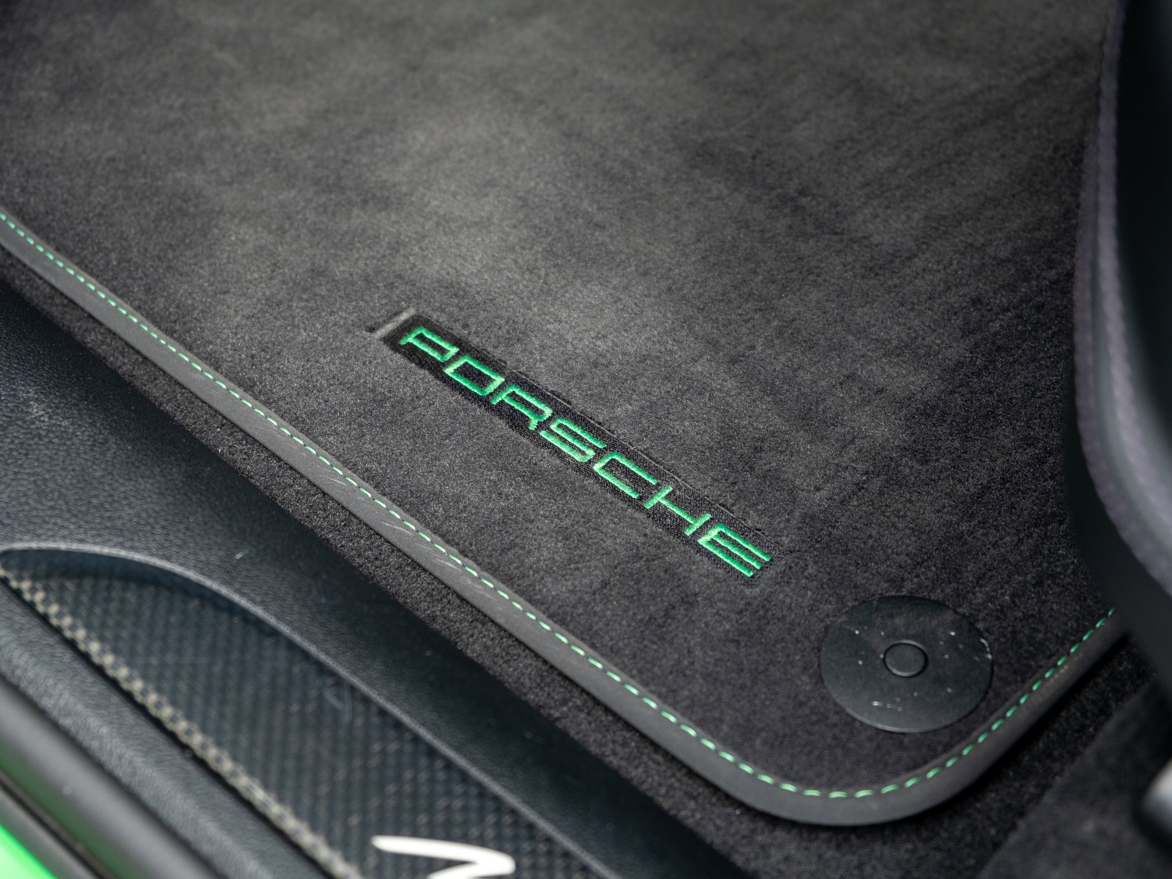 Certified 2025 Porsche Macan GTS image 30