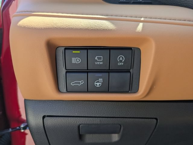 Used 2025 Toyota Highlander Platinum AWD/4WD image 21