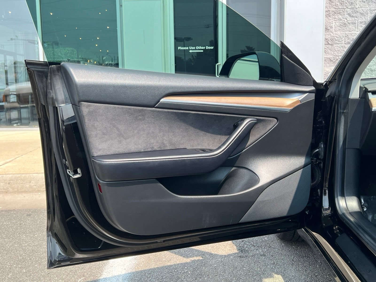 Used 2021 Tesla Model 3 Standard Range Plus RWD image 17