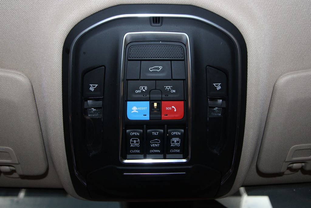 Used 2021 Jeep Grand Cherokee L Limited image 21