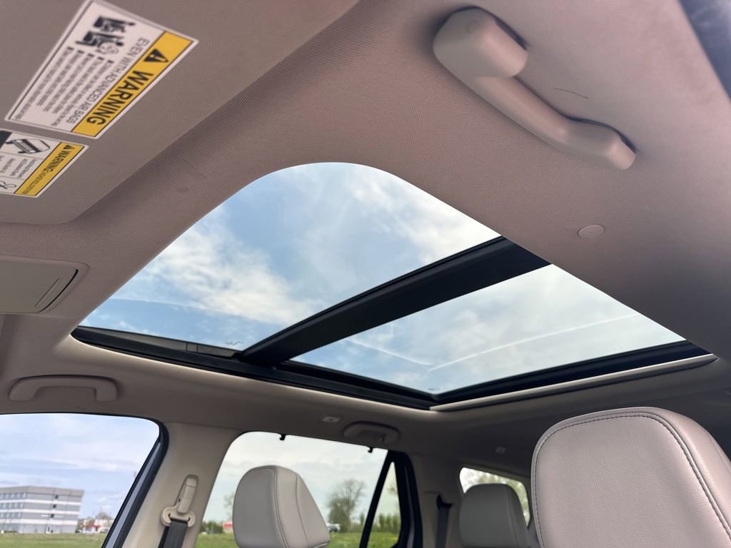 Used 2024 Honda Pilot Touring image 6