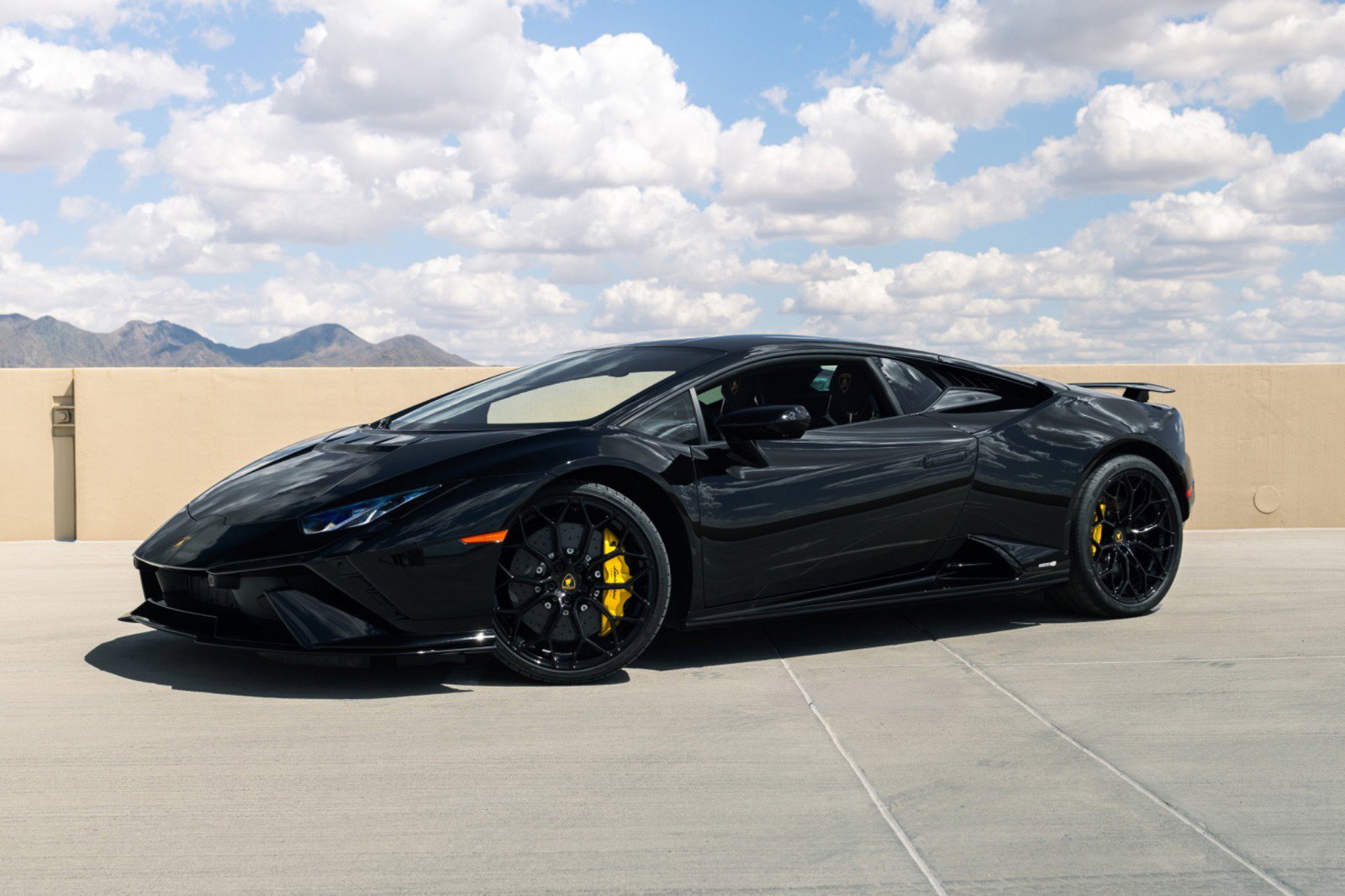 Used 2024 Lamborghini Huracan Tecnica video 1