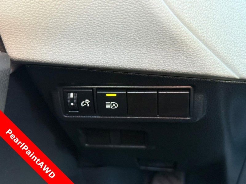 Used 2024 Toyota Corolla Cross L AWD/4WD image 29