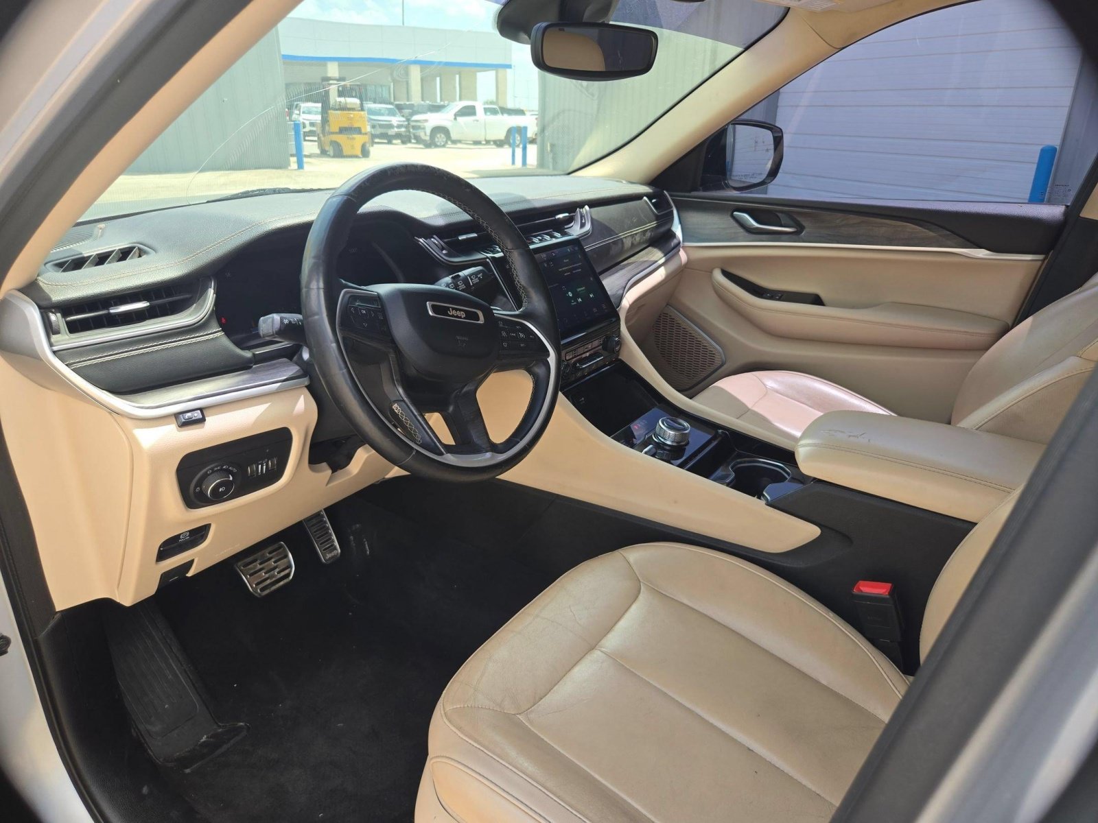 Used 2021 Jeep Grand Cherokee L Limited w/ MOPAR Finishing Package AWD/4WD image 11