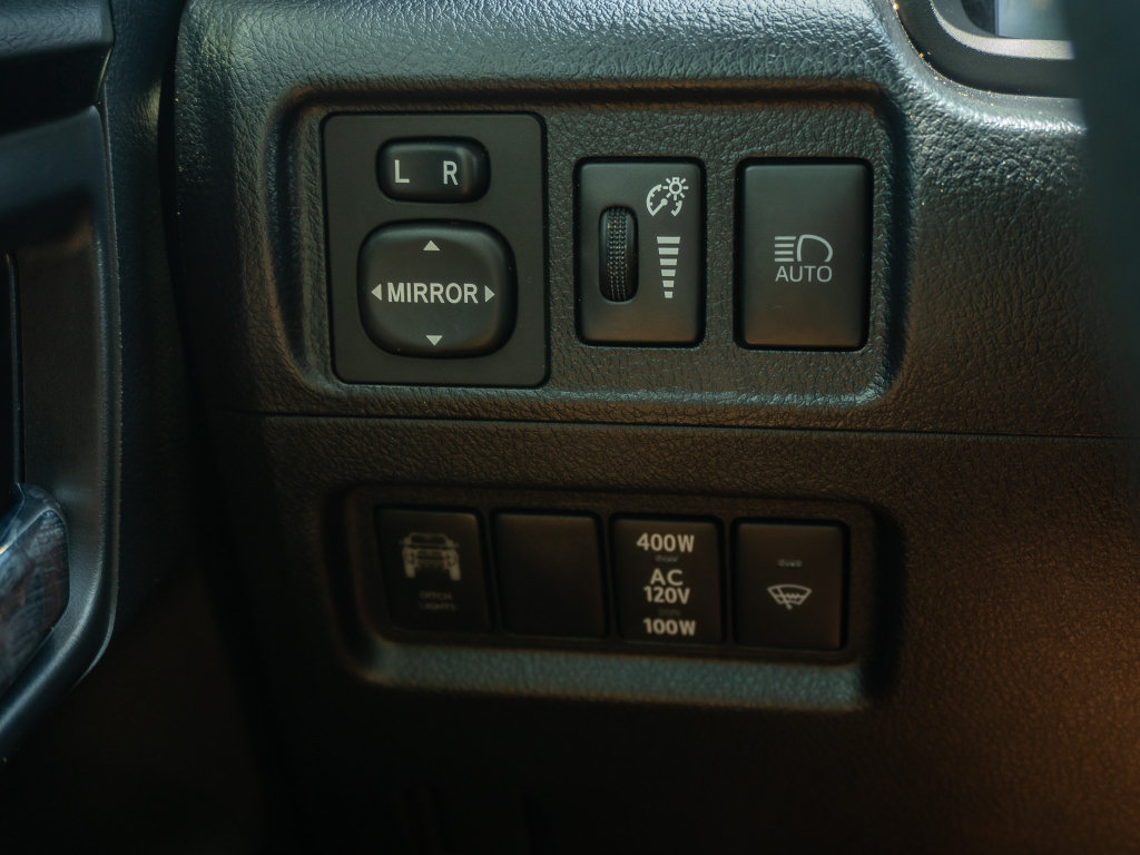 Used 2020 Toyota 4Runner TRD Off-Road Premium w/ Moonroof Package AWD/4WD image 28