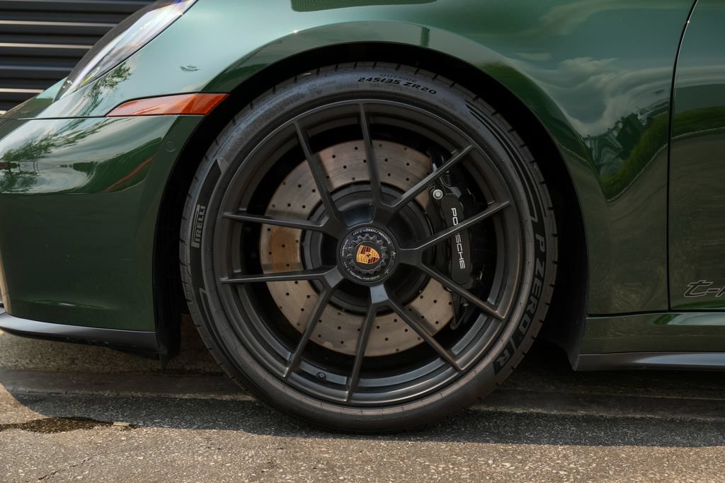 Certified 2026 Porsche 911 Carrera GTS RWD image 26