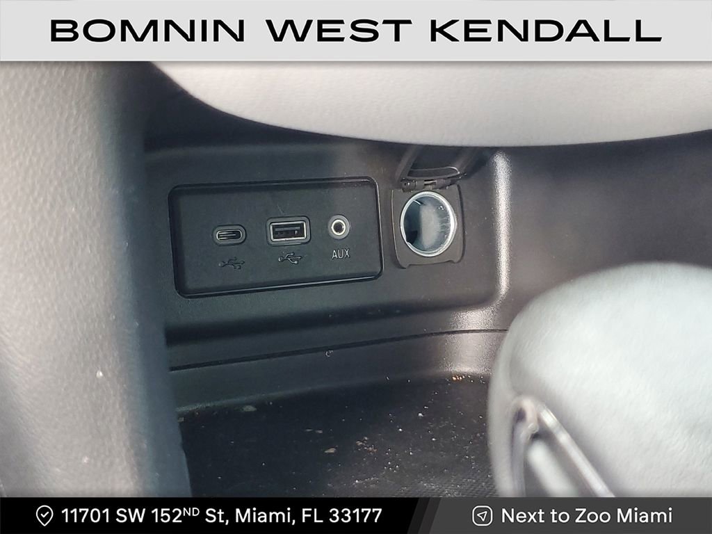 Used 2023 Chevrolet Equinox LS image 27