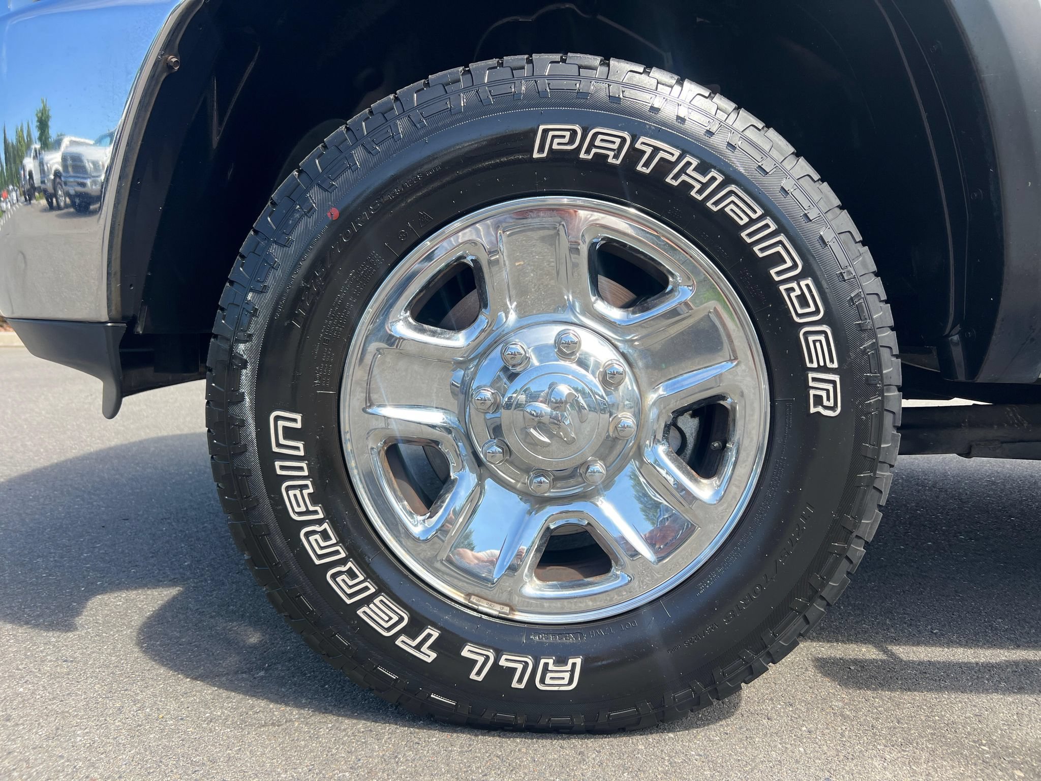 Used 2017 RAM 2500 Tradesman w/ Chrome Appearance Group AWD/4WD image 11