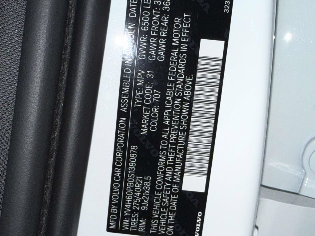 Certified 2025 Volvo XC90 T8 Plus w/ Protection Package Premier AWD/4WD image 31