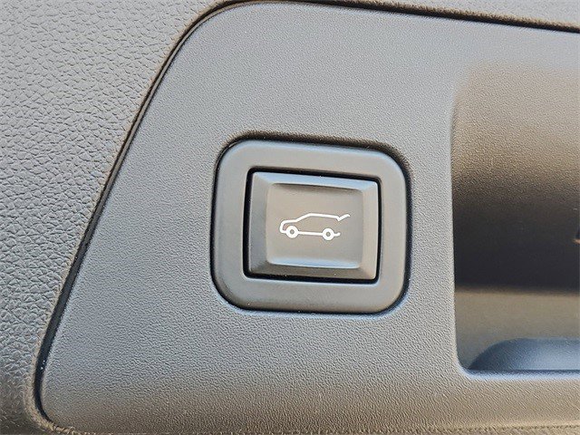 Certified 2021 Buick Envision Essence w/ Sport Touring Package image 9