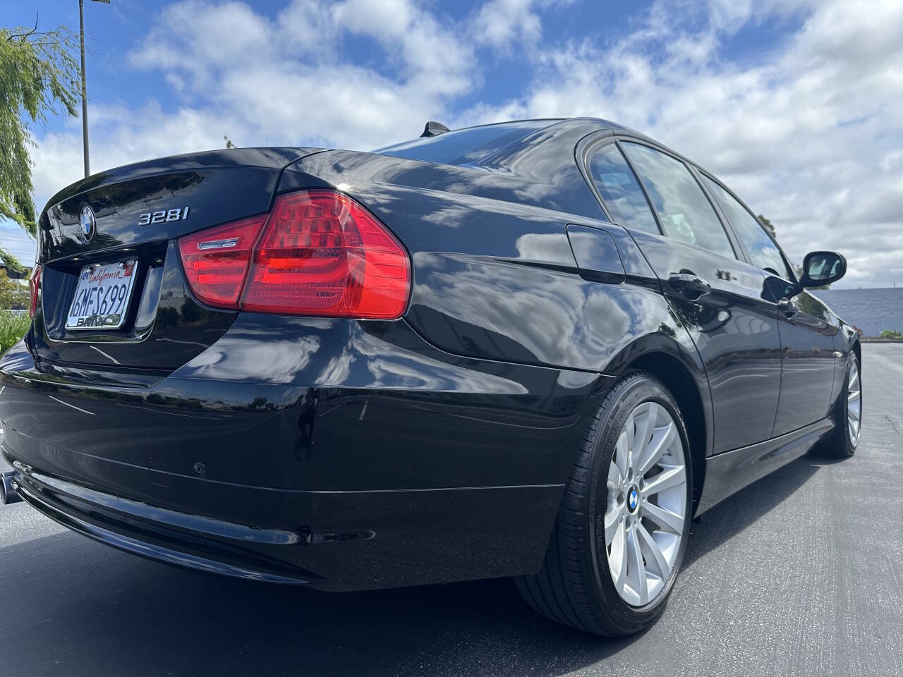 Used 2010 BMW 328i Sedan RWD image 9