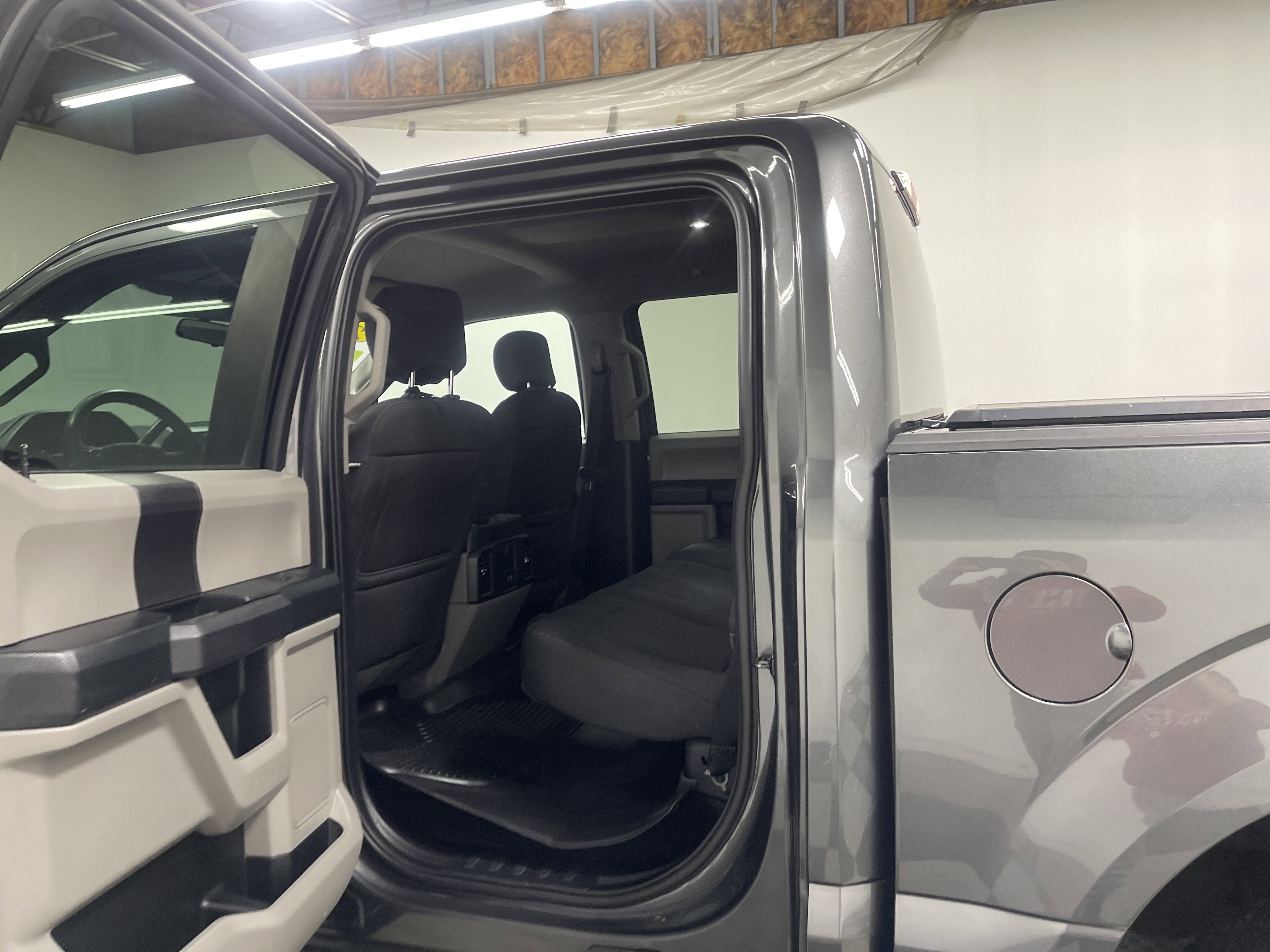 Used 2018 Ford F150 XL w/ Equipment Group 101A Mid AWD/4WD image 13