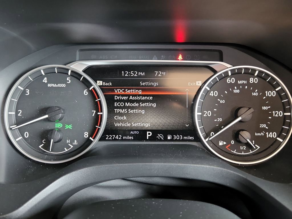 Used 2025 Nissan Rogue SV AWD/4WD image 25