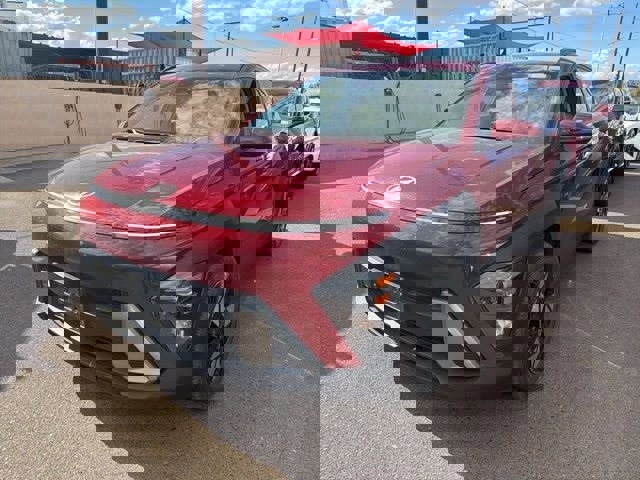 Used 2025 Hyundai Kona SEL image 5