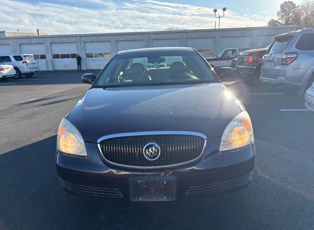 Used 2008 Buick Lucerne CXL w/ Driver Confidence Package FWD image 2