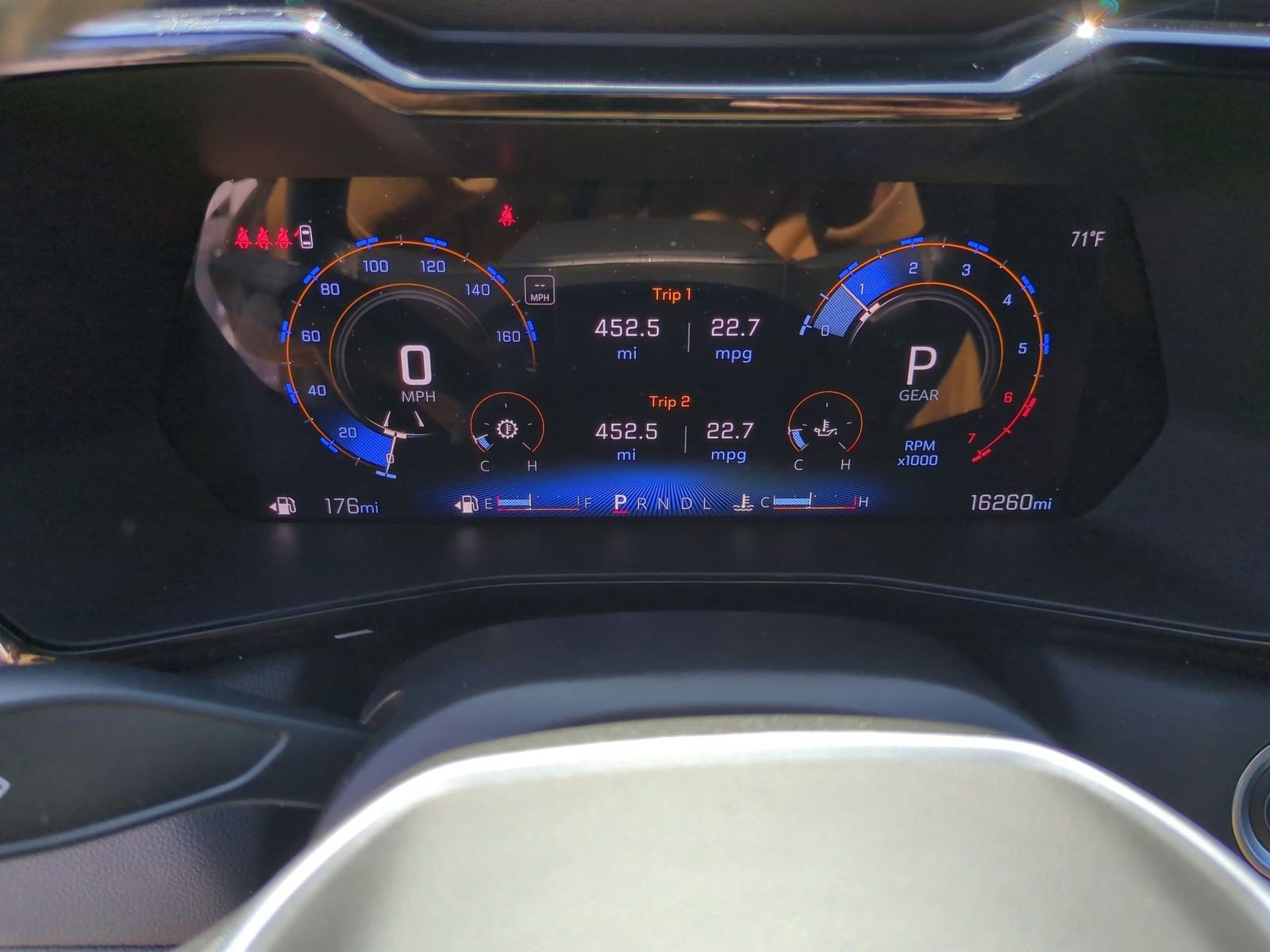 Used 2024 Chevrolet Colorado LT RWD image 11