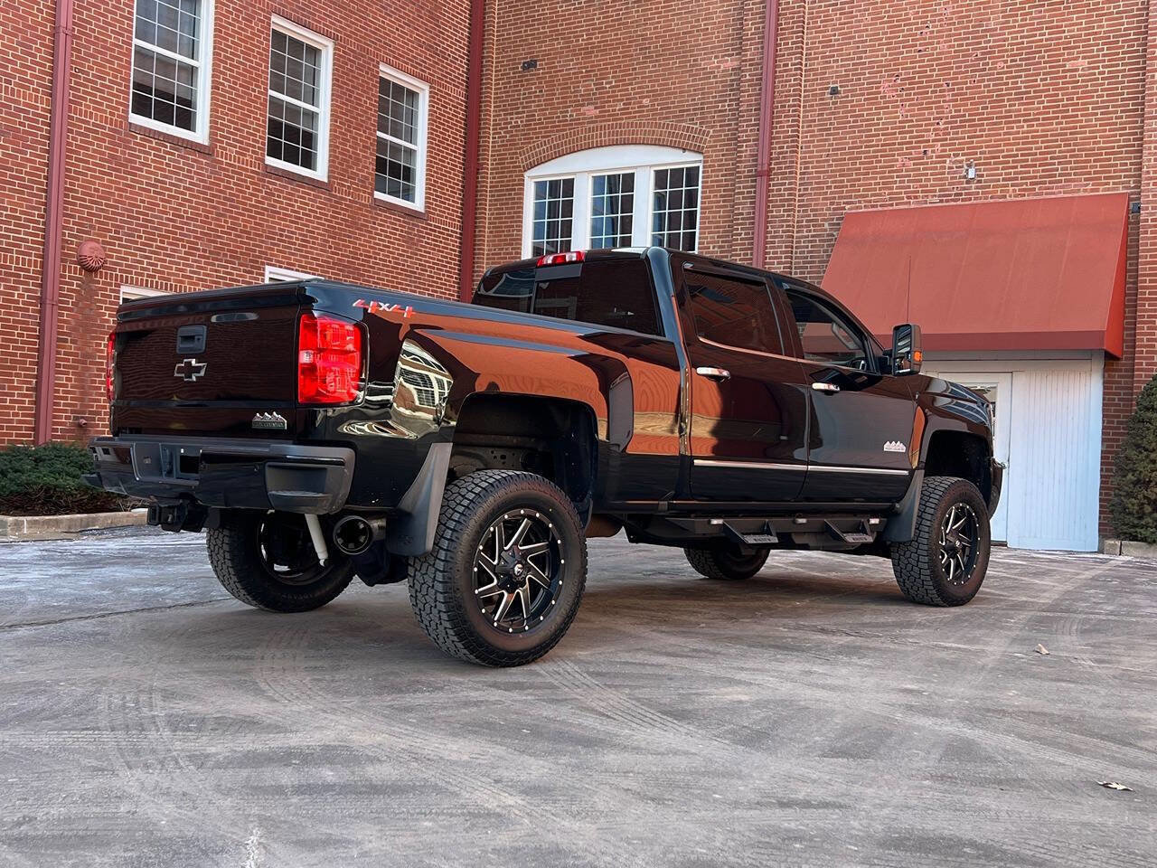 Used 2018 Chevrolet Silverado 2500 High Country w/ Duramax Plus Package image 4