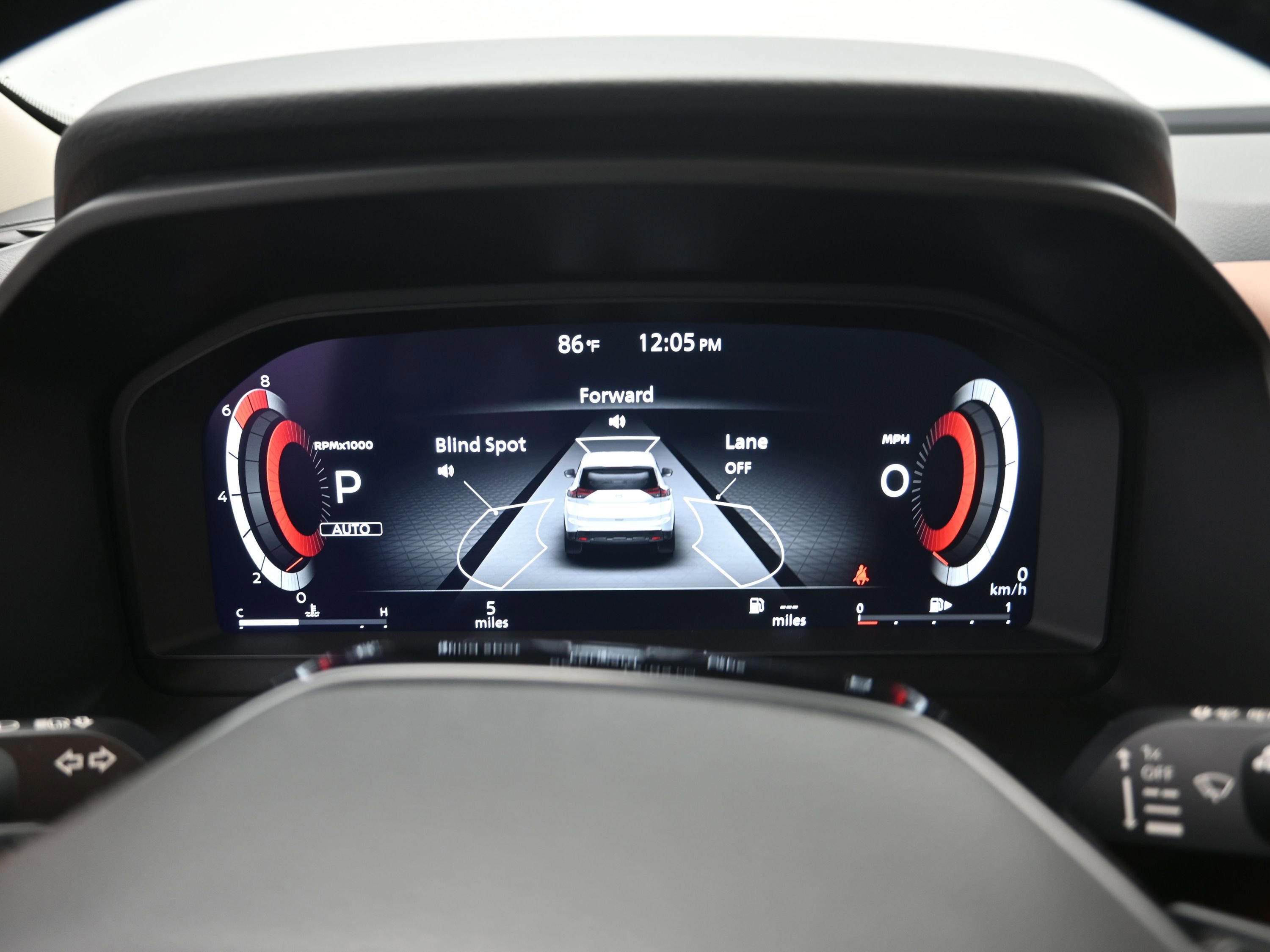 New 2025 Nissan Kicks SR image 11