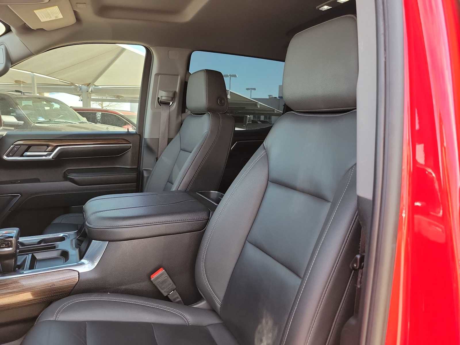 Used 2024 Chevrolet Silverado 1500 LT Trail Boss w/ Convenience Package II image 15