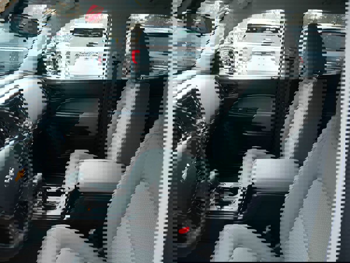 Used 2019 Chevrolet Colorado W/T w/ WT Convenience Package image 9