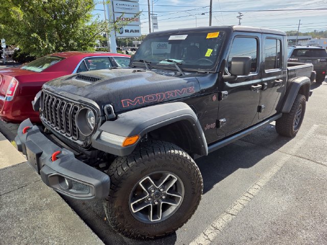 Used 2024 Jeep Gladiator Mojave w/ Convenience Group AWD/4WD image 2