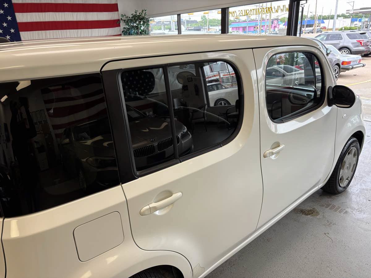 Used 2013 Nissan Cube 1.8 S w/ Interior Designer Pkg FWD image 12
