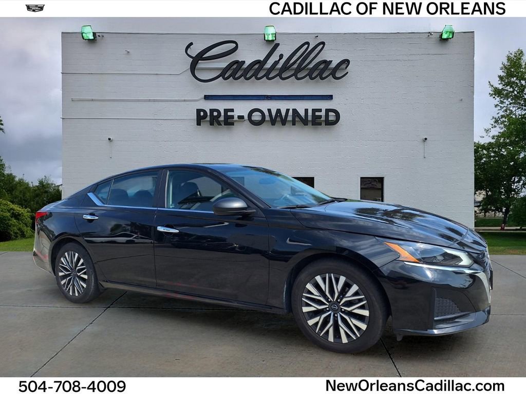 Used 2024 Nissan Altima 2.5 SV FWD image 1