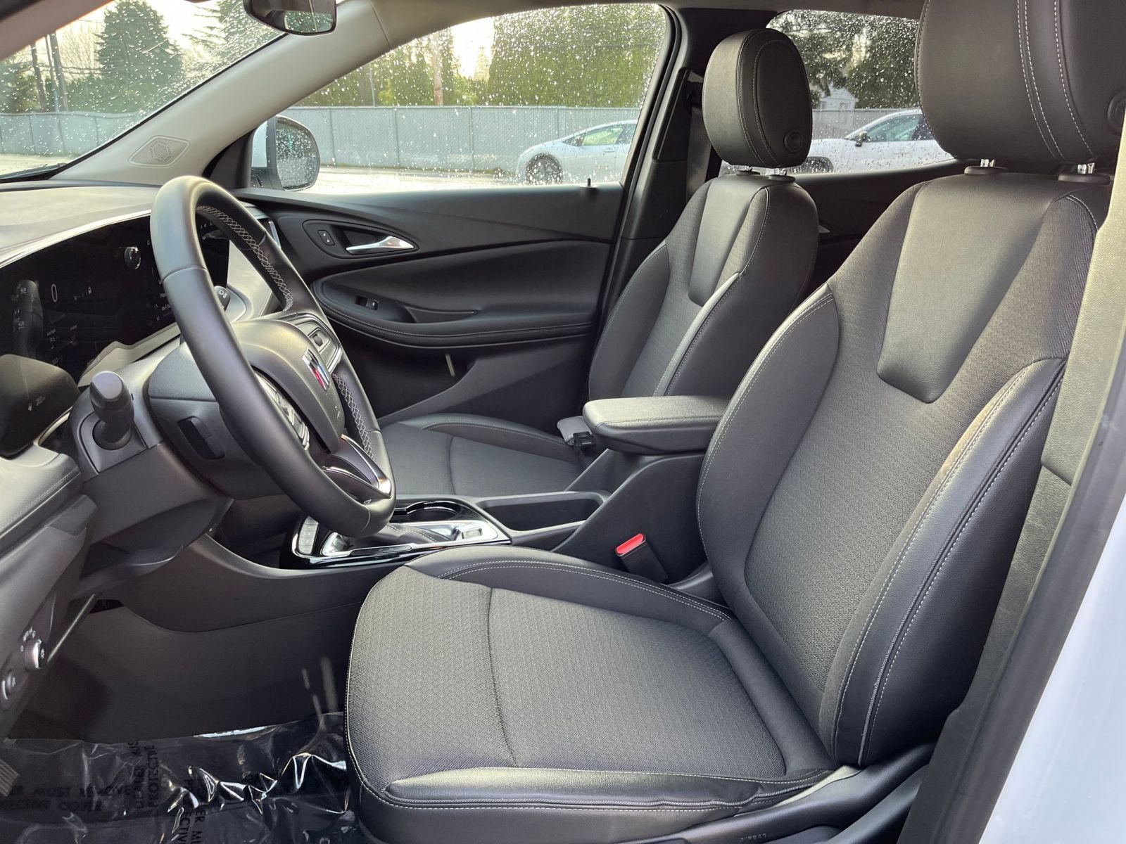 Used 2025 Buick Encore GX Preferred image 34