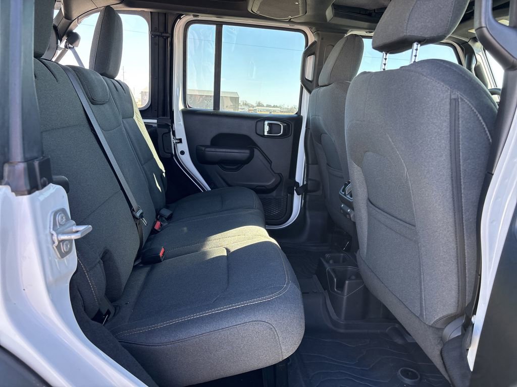 Used 2025 Jeep Wrangler Sport image 18