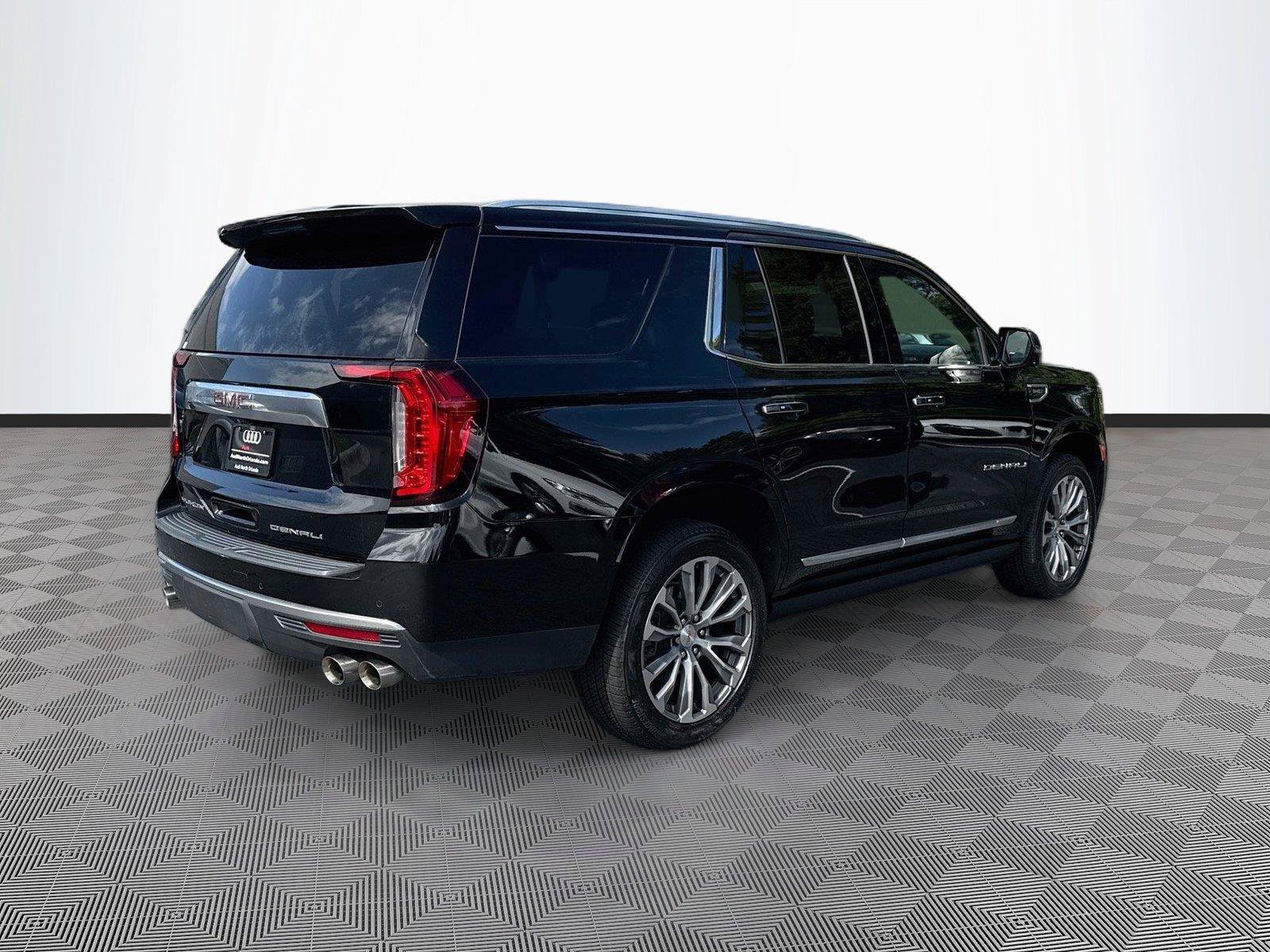 Used 2021 GMC Yukon Denali w/ Denali Premium Package AWD/4WD image 7
