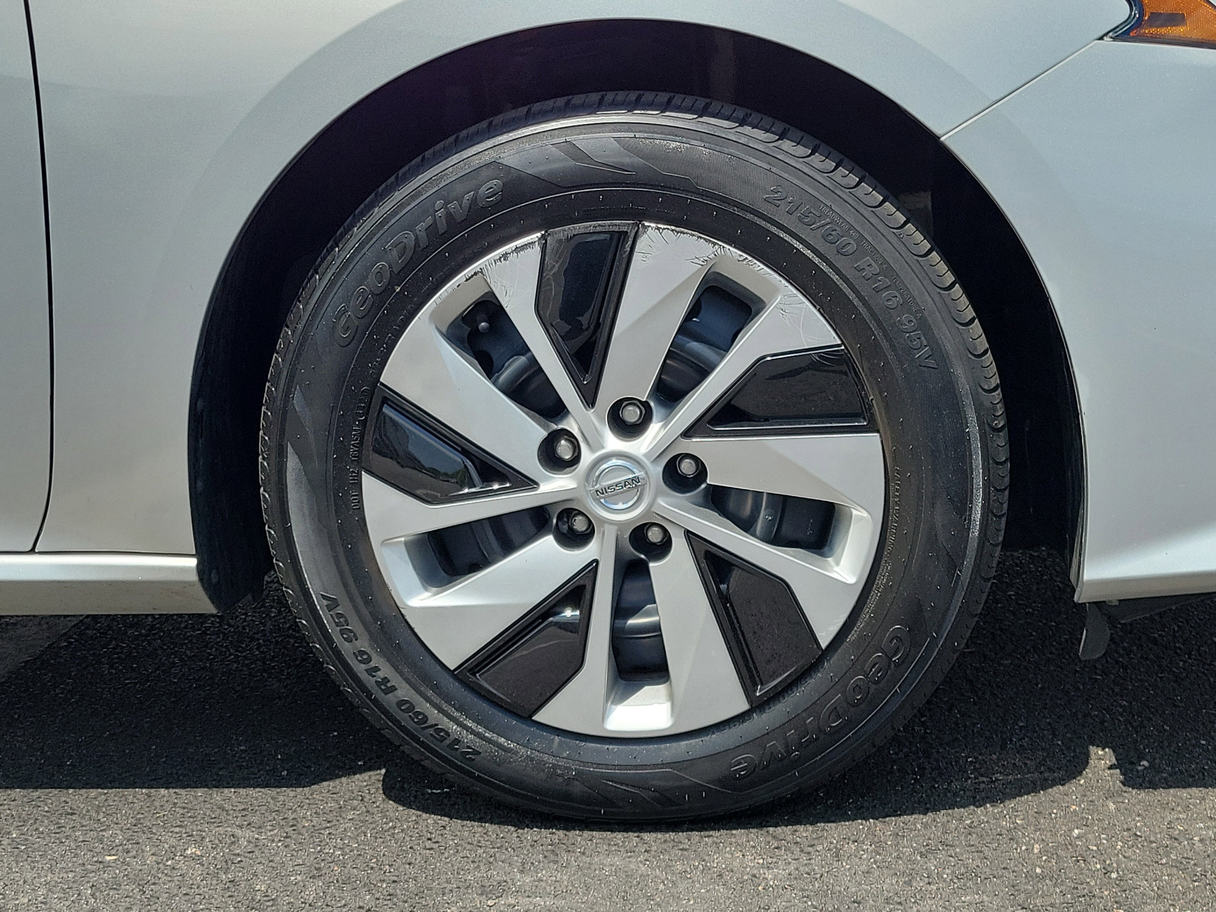 Certified 2020 Nissan Altima 2.5 S FWD image 5