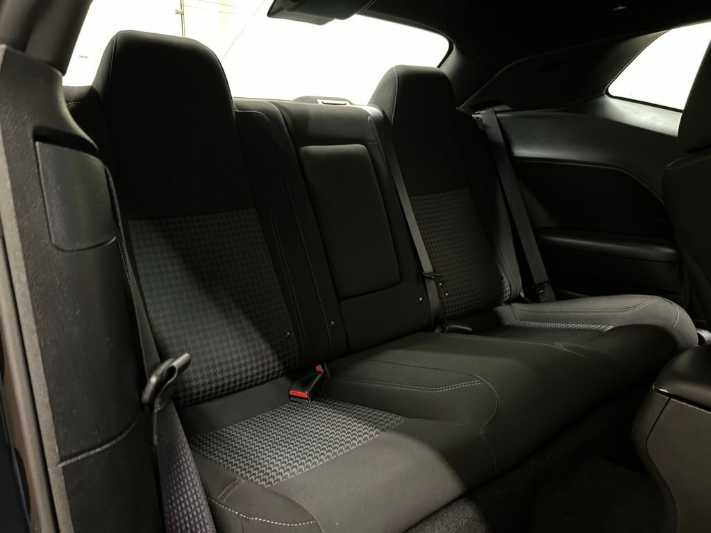 Used 2023 Dodge Challenger SXT RWD image 9