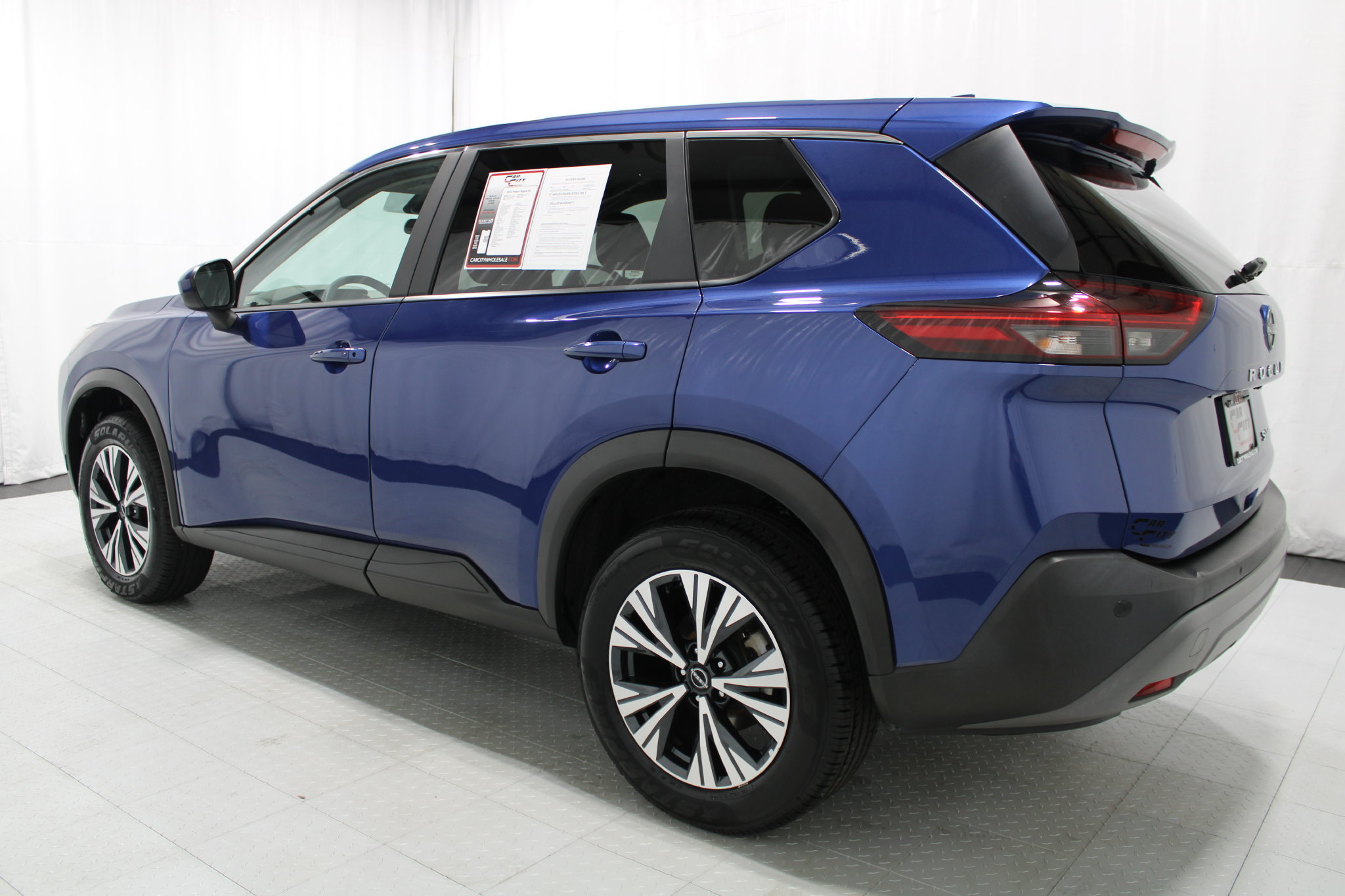 Used 2023 Nissan Rogue SV AWD/4WD image 8