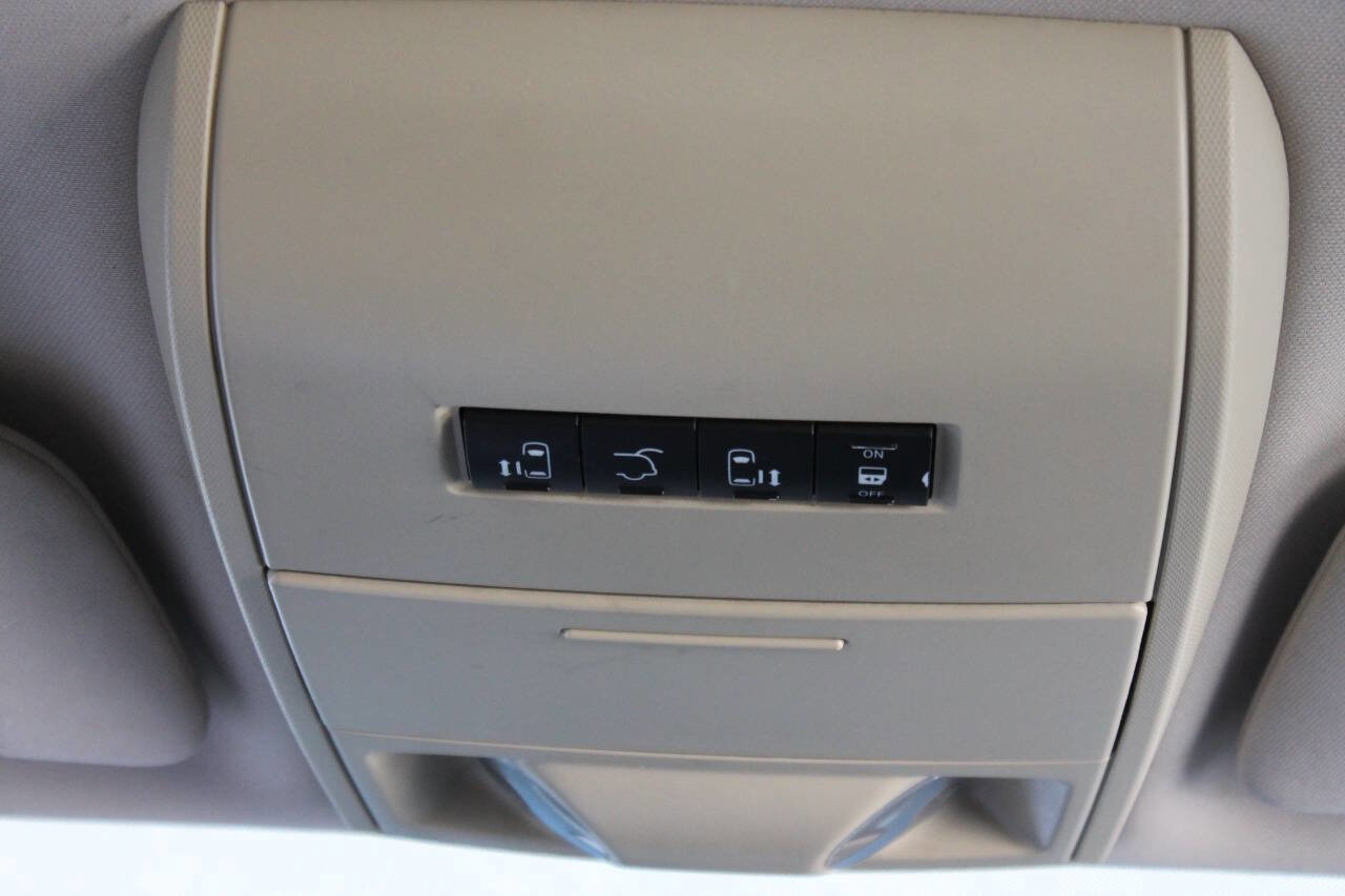 Used 2016 Dodge Grand Caravan SXT FWD image 33