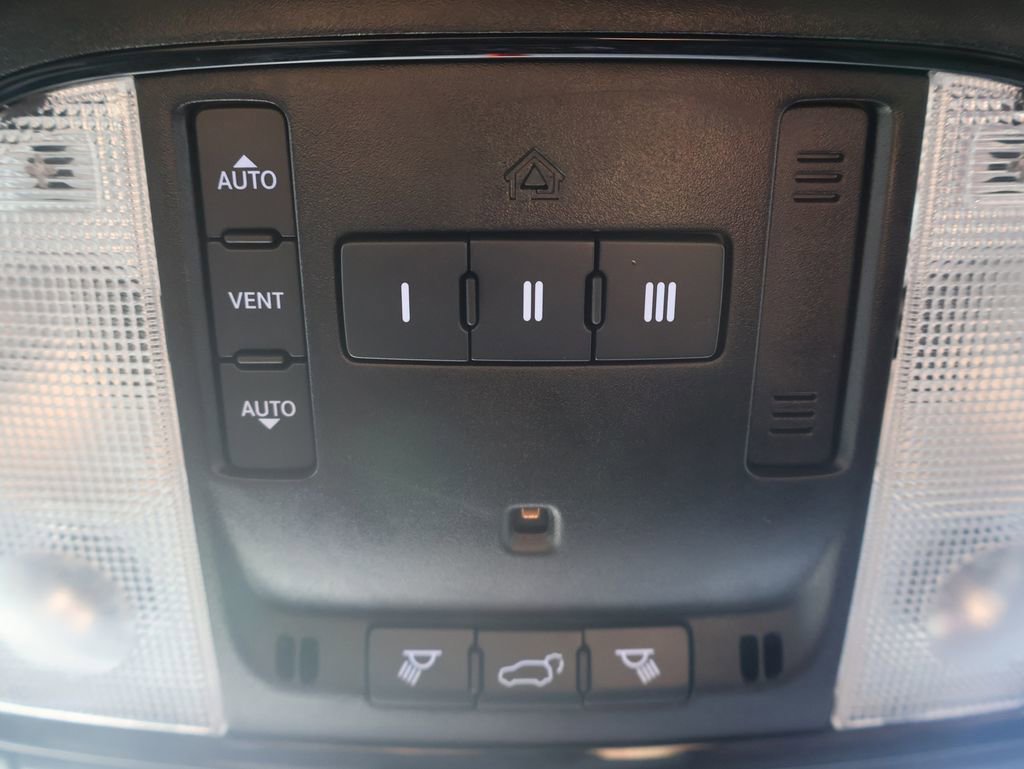 Used 2023 Dodge Durango GT image 15